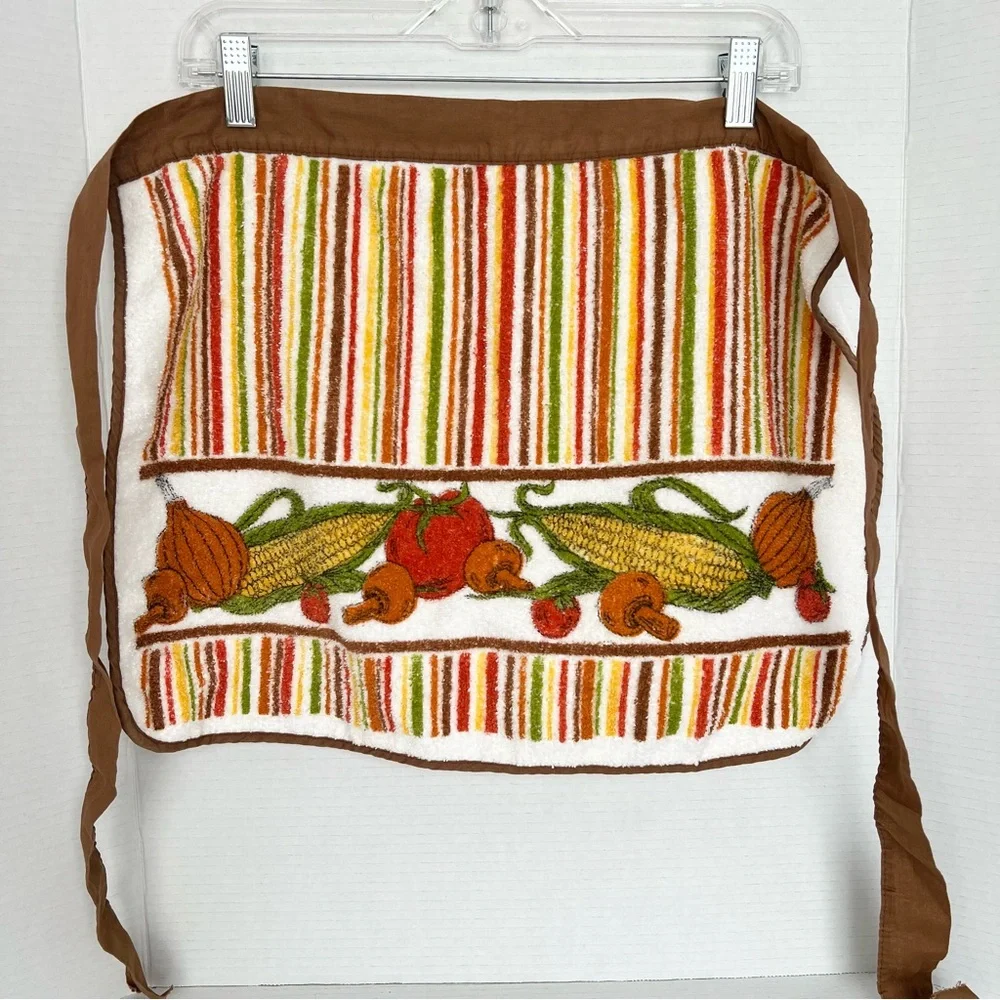 VTG 60’s 70’s Cottagecore Terry Cloth Half Apron Striped with Vegetable Design